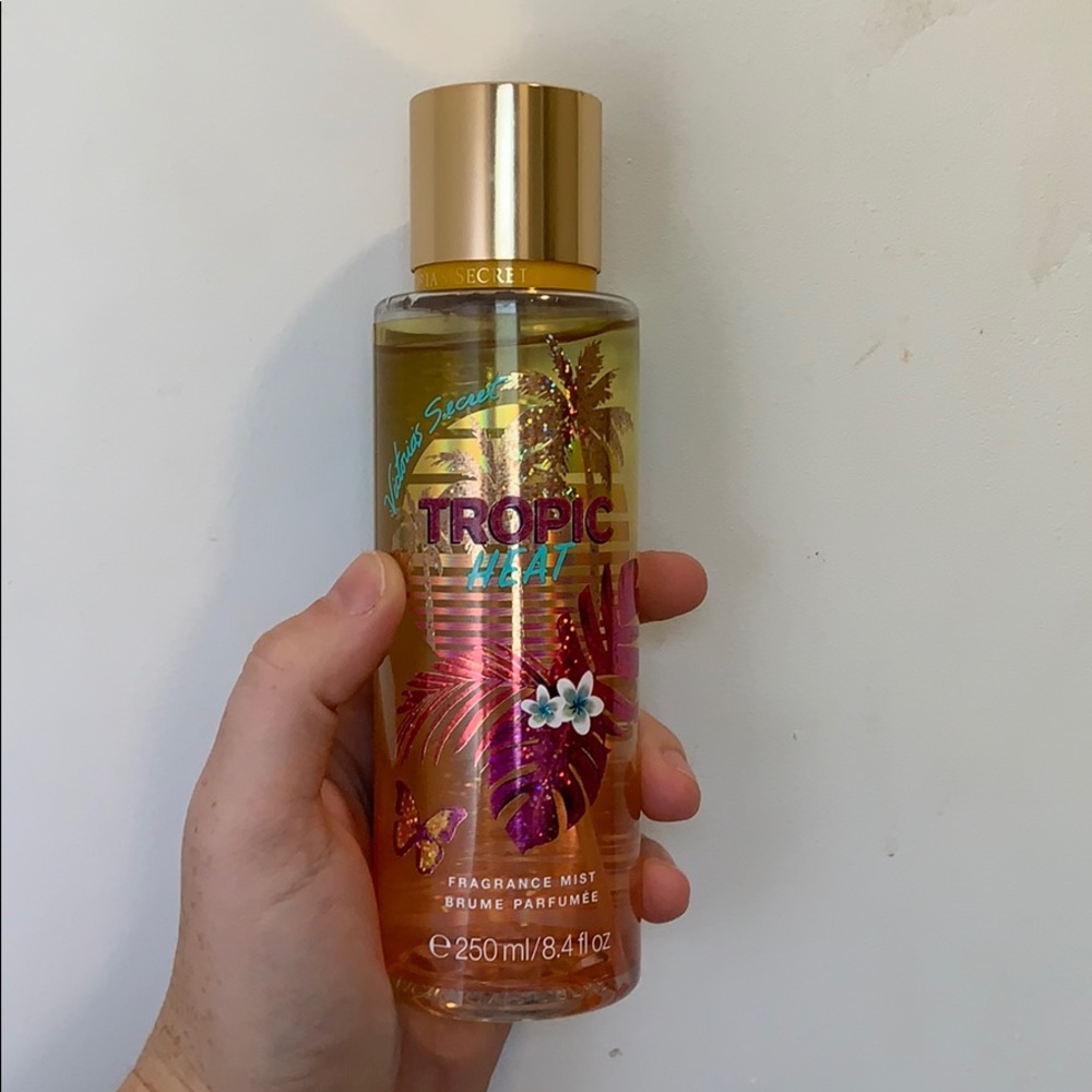**BRAND NEW** Victoria Secret TROPICAL HEAT Mist